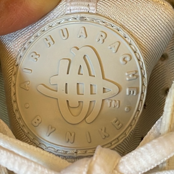 Woman’s White Nike Air White Platnum - Picture 12 of 17